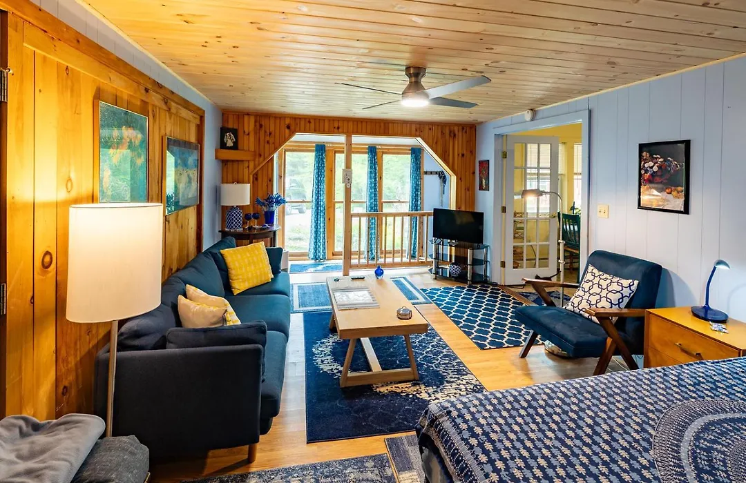 Cavalier Cottage B&B-1